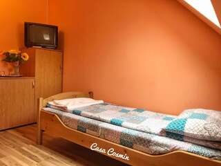 Гостевой дом Casa Cosmin Cincu Cincu Двухместный номер с 1 кроватью или 2 отдельными кроватями-1